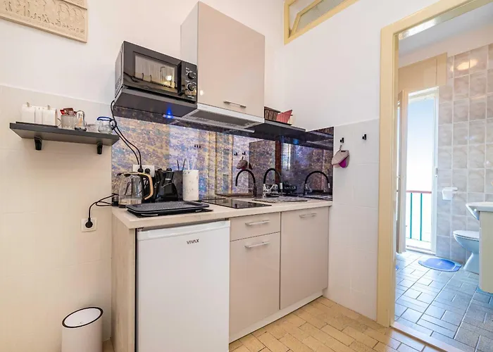 My Dalmatia - Sea View Apartment Riva