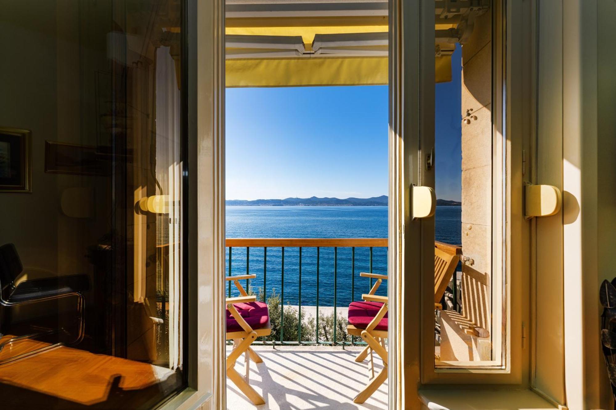 My Dalmatia - Sea View Riva Apartman