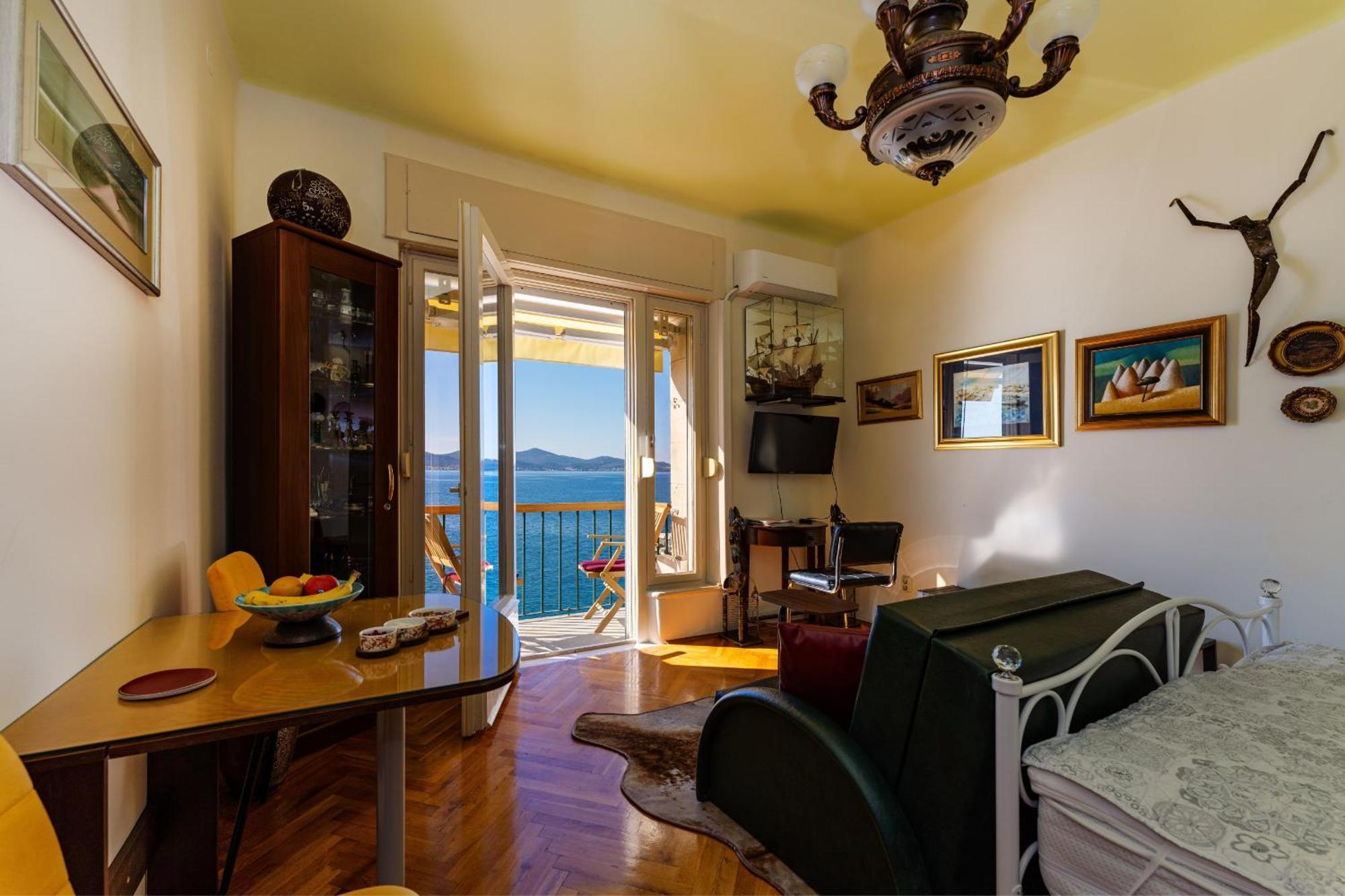 My Dalmatia - Sea View Riva Apartman Zára
