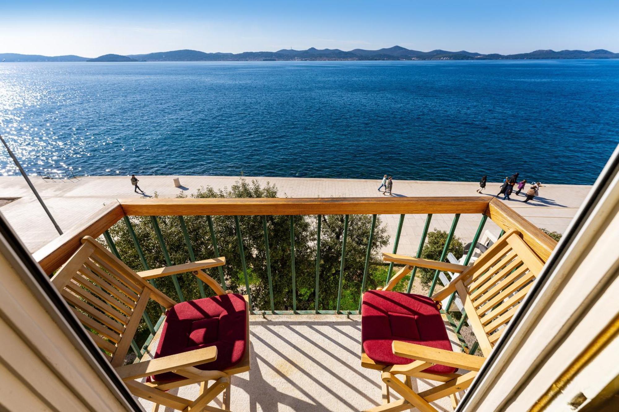 My Dalmatia - Sea View Riva Apartman Zára
